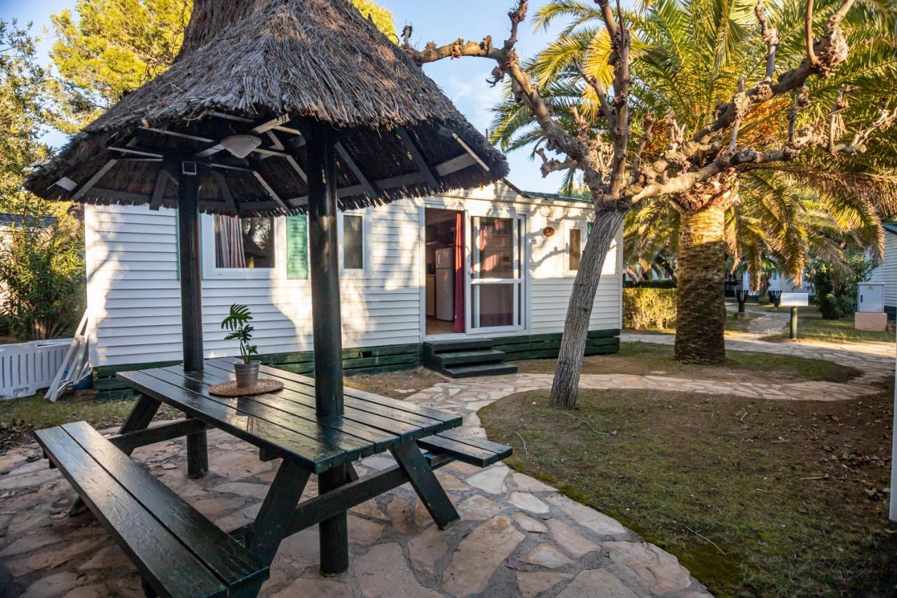 Deluxe Bungalow,1393500536:JPEG